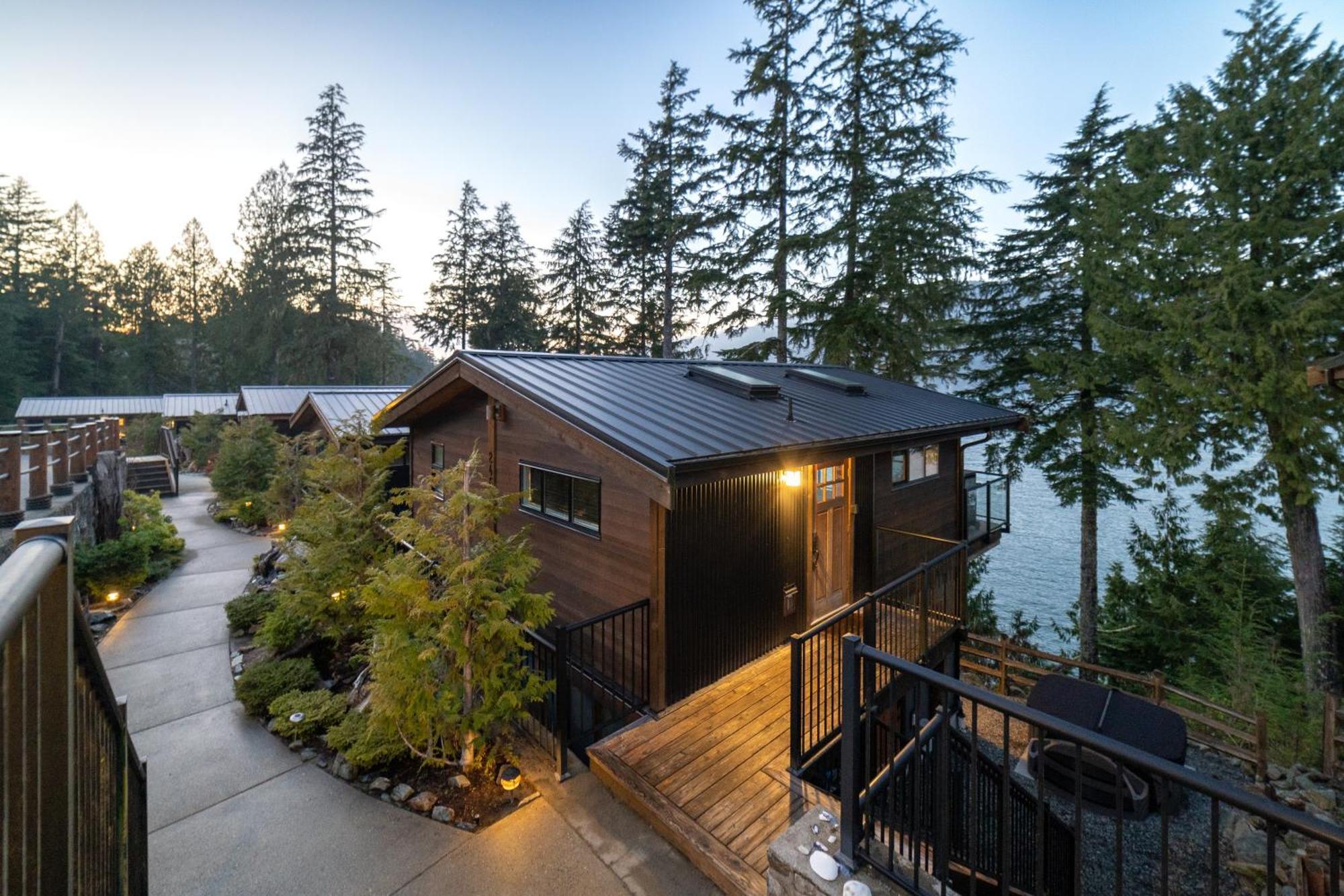 Handsome Dan'S Vacation Cottage Rentals 伦弗鲁港 外观 照片